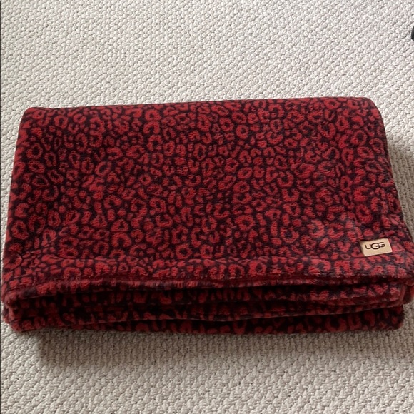 UGG Bedding Ugg Faux Fur Throw Blanket In Red Black Leopard Poshmark